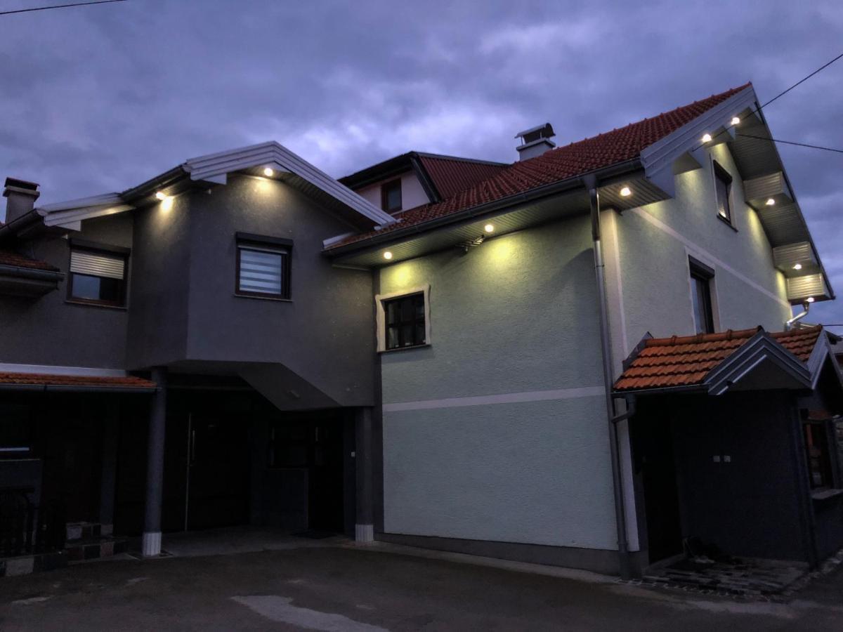 Sobe Darko Cindric Hotell Karlovac Exteriör bild